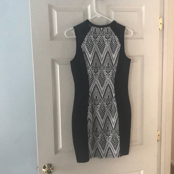 H&M Dress, Black and white, size 10 - Picture 2 of 2